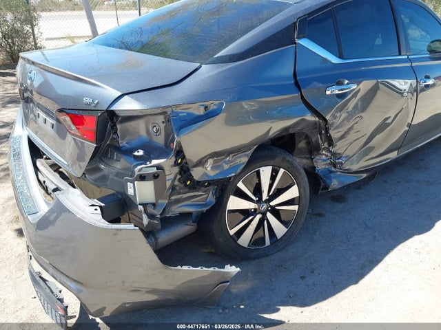 1N4BL4DV7NN346978 Nissan Altima Sv Fwd