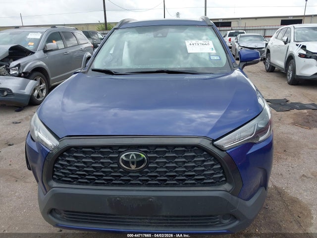 Продаж на аукціоні авто 2022 Toyota Corolla Cross Le, vin: 7MUCAAAG9NV018437, номер лоту: 44717665