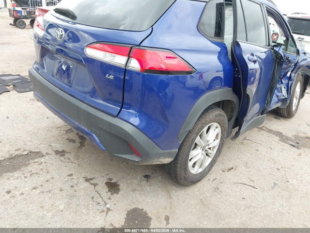 Продаж на аукціоні авто 2022 Toyota Corolla Cross Le, vin: 7MUCAAAG9NV018437, номер лоту: 44717665