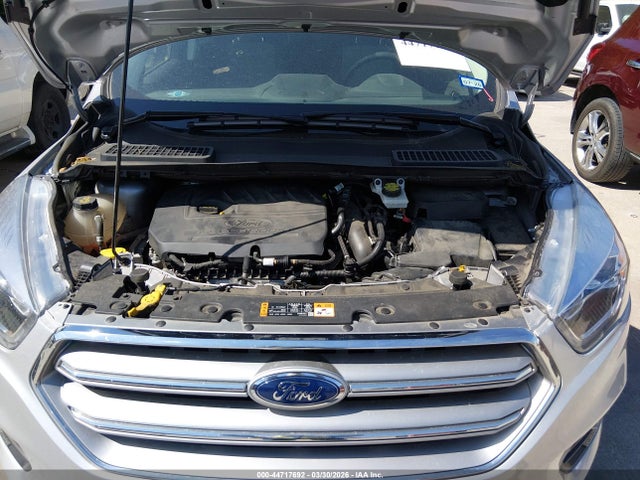 1FMCU0GD4HUA93146 Ford ESCAPE SE