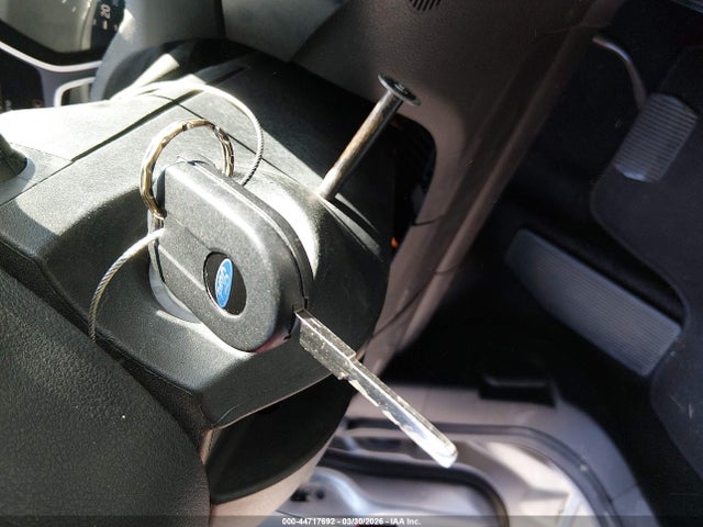 1FMCU0GD4HUA93146 Ford ESCAPE SE