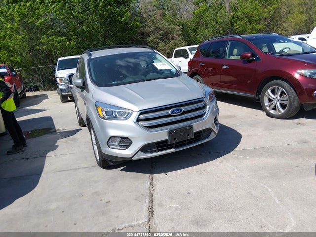 1FMCU0GD4HUA93146 Ford ESCAPE SE