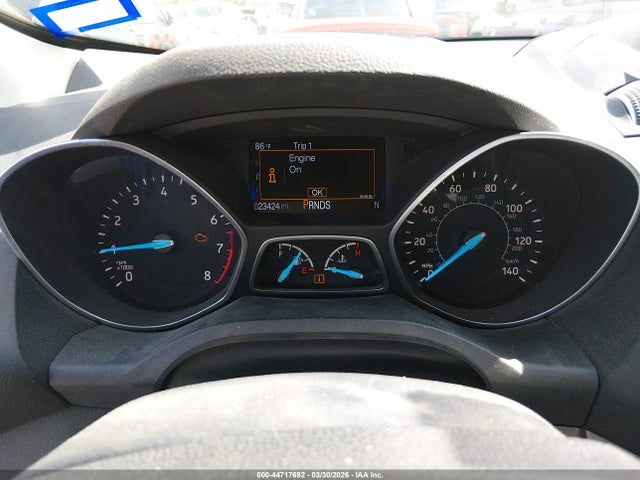 1FMCU0GD4HUA93146 Ford ESCAPE SE