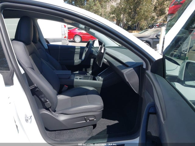 2026 Tesla Model Y Premium Rear-wheel Drive/standard Rear-wheel Drive მანქანა იყიდება აუქციონზე, vin: 7SAYGDED9TF395256, აუქციონის ნომერი: 44717783