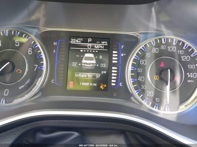 44717805 :رقم المزاد ، 1C3CCCAB5FN691404 vin ، 2015 Chrysler 200 Limited مزاد بيع