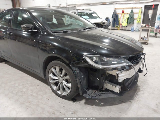 2015 Chrysler 200 S მანქანა იყიდება აუქციონზე, vin: 1C3CCCBB7FN596454, აუქციონის ნომერი: 44717819