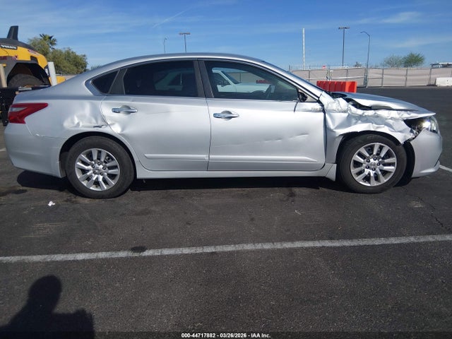 Nissan Altima 2.5 S 2018 1N4AL3AP1JC264424 Image 14