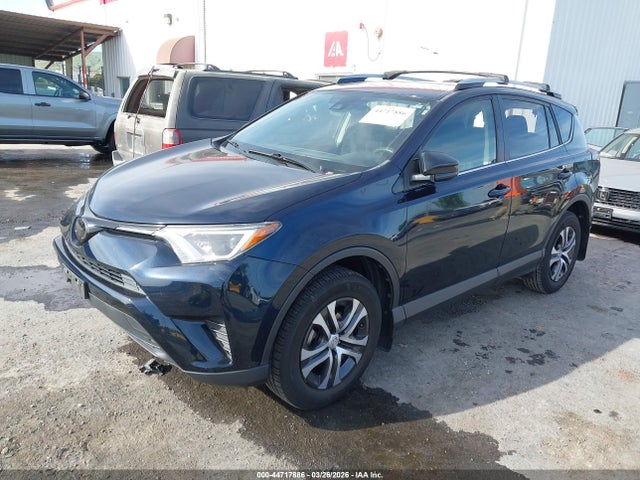 JTMZFREV9HJ711667 Toyota RAV4 LE