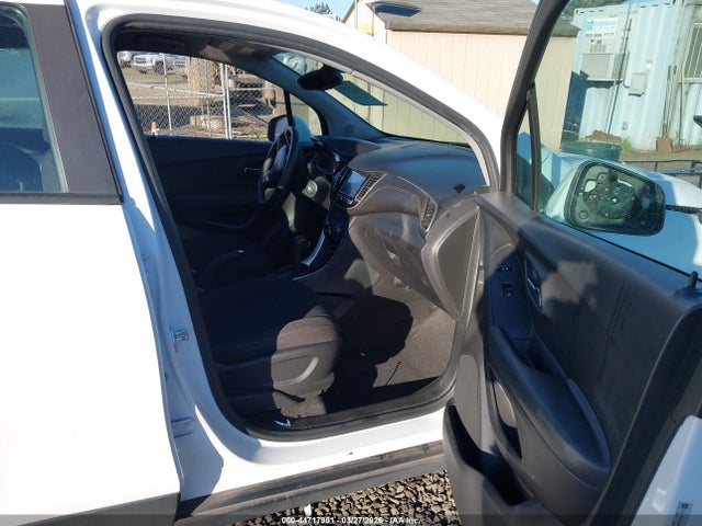KL7CJNSB0HB068687 Chevrolet TRAX LS