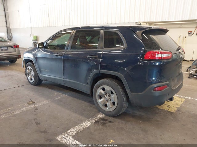 1C4PJLAB3GW135526 Jeep Cherokee Sport