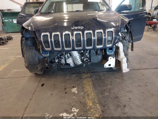 1C4PJLAB3GW135526 Jeep Cherokee Sport