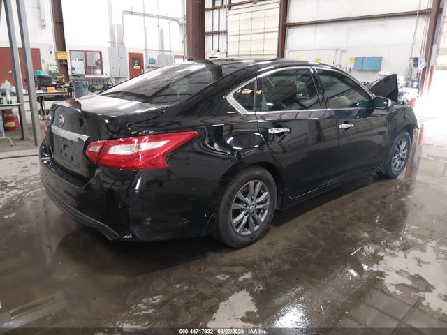 1N4AL3AP3HN318482 Nissan Altima 2.5 S