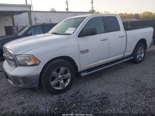 2015 RAM 1500 1C6RR6GG3FS577290 Photo 1
