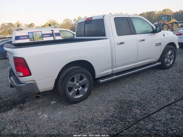 2015 RAM 1500 1C6RR6GG3FS577290 Photo 3
