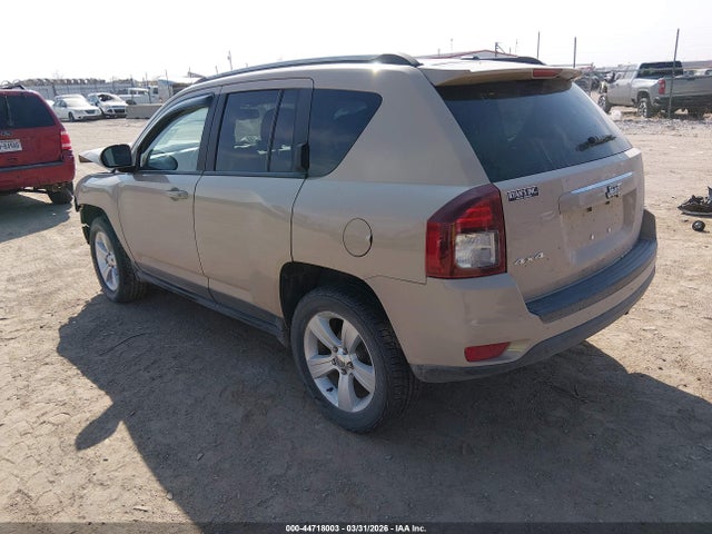 Aukcja sprzedaży 2017 Jeep Compass Latitude 4x4, vin: 1C4NJDEB1HD171655, numer aukcji: 44718003