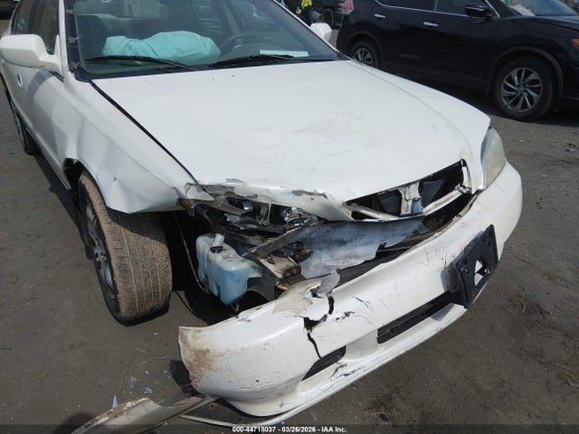 Продаж на аукціоні авто 2000 Acura Tl 3.2, vin: 19UUA5669YA058493, номер лоту: 44718037