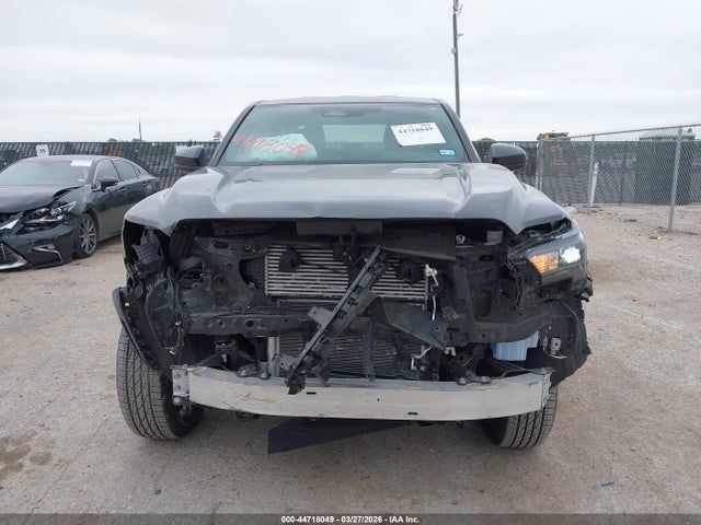 2024 Toyota Tacoma Sr5 მანქანა იყიდება აუქციონზე, vin: 3TMKB5FN1RM004636, აუქციონის ნომერი: 44718049