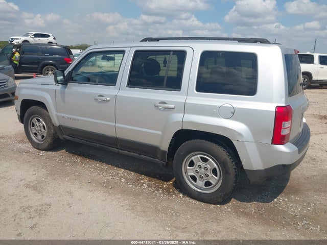 2012 JEEP PATRIOT 1C4NJPBA5CD632460 Photo 2