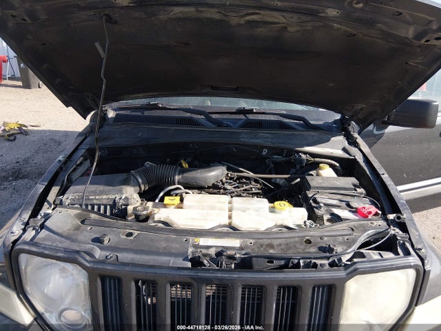 44718128 :رقم المزاد ، 1J4PN2GK3BW553867 vin ، 2011 Jeep Liberty Sport مزاد بيع
