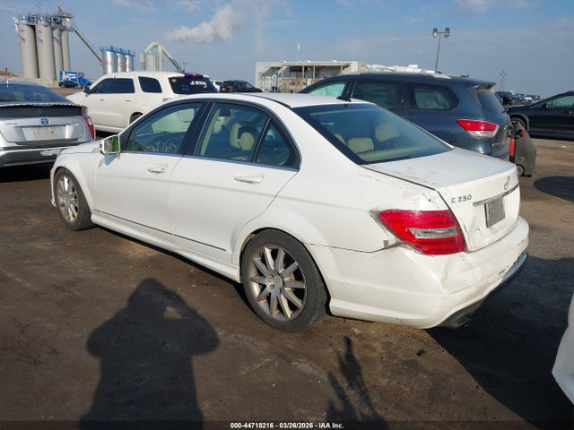 Продаж на аукціоні авто 2014 Mercedes-benz C 250 Sport, vin: WDDGF4HB0EA934760, номер лоту: 44718216
