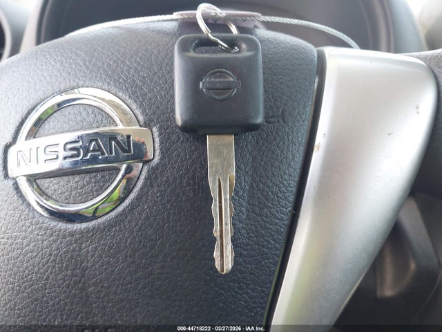 3N1CN7AP4HL881421 Nissan Versa 1.6 S