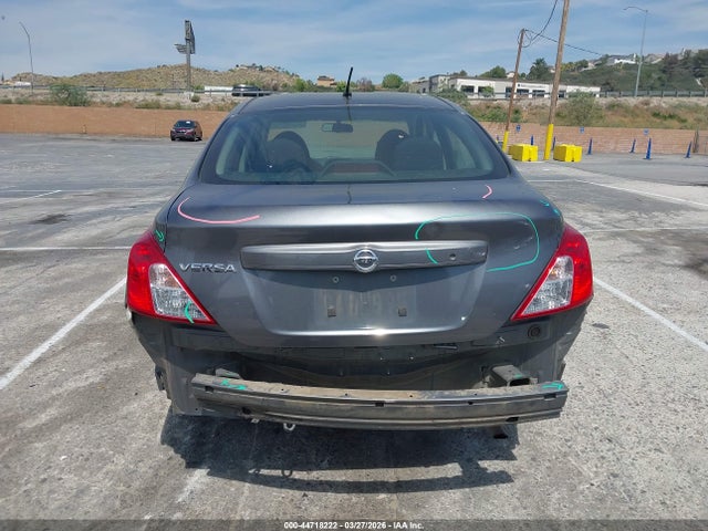 3N1CN7AP4HL881421 Nissan Versa 1.6 S