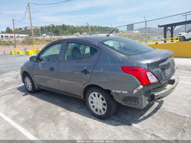3N1CN7AP4HL881421 Nissan Versa 1.6 S