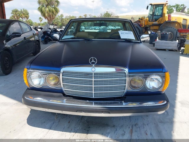 Продаж на аукціоні авто 1985 Mercedes-benz 300 Cdt, vin: WDBAB53A2FA191518, номер лоту: 44718223