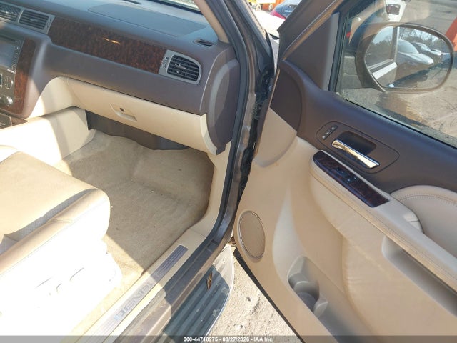 Продажа на аукционе авто 2014 Gmc Yukon Xl 1500 Denali, vin: 1GKS1MEF1ER185452, номер лота: 44718275