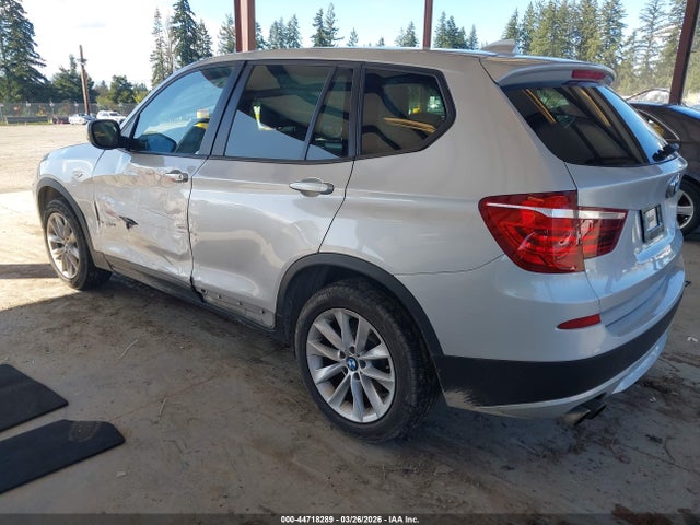 2014 BMW X3 5UXWX9C54E0D19797 Photo 2