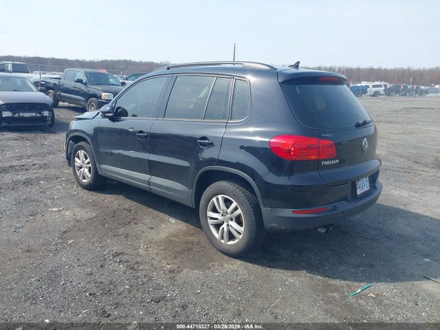 44718327 :رقم المزاد ، WVGAV7AX5HK020217 vin ، 2017 Volkswagen Tiguan مزاد بيع