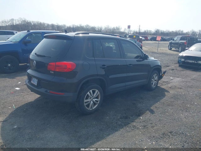44718327 :رقم المزاد ، WVGAV7AX5HK020217 vin ، 2017 Volkswagen Tiguan مزاد بيع