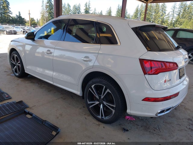 2019 AUDI SQ5 WA1B4AFYXK2001769 Photo 2