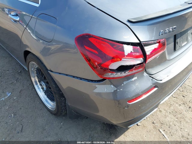 2020 Mercedes-benz A 220 4matic მანქანა იყიდება აუქციონზე, vin: W1K3G4FB0LW043740, აუქციონის ნომერი: 44718341
