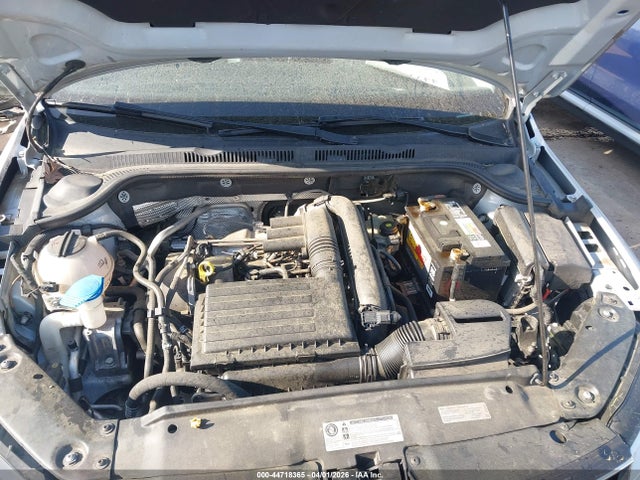 44718365 :رقم المزاد ، 3VWDB7AJ1HM312037 vin ، 2017 Volkswagen Jetta 1.4t Se مزاد بيع