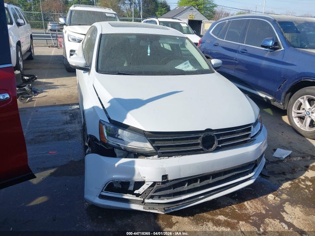 44718365 :رقم المزاد ، 3VWDB7AJ1HM312037 vin ، 2017 Volkswagen Jetta 1.4t Se مزاد بيع