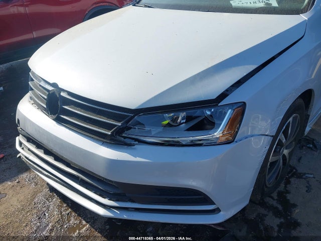 44718365 :رقم المزاد ، 3VWDB7AJ1HM312037 vin ، 2017 Volkswagen Jetta 1.4t Se مزاد بيع