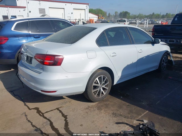 44718365 :رقم المزاد ، 3VWDB7AJ1HM312037 vin ، 2017 Volkswagen Jetta 1.4t Se مزاد بيع