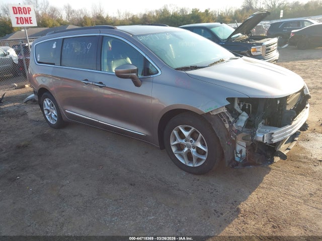 Aukcja sprzedaży 2017 Chrysler Pacifica Touring-l, vin: 2C4RC1BG6HR587658, numer aukcji: 44718369