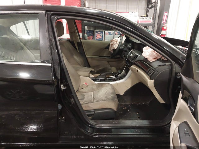 44718384 :رقم المزاد ، 1HGCR2F35HA254147 vin ، 2017 Honda Accord Lx مزاد بيع