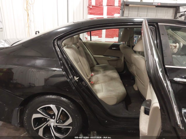 44718384 :رقم المزاد ، 1HGCR2F35HA254147 vin ، 2017 Honda Accord Lx مزاد بيع
