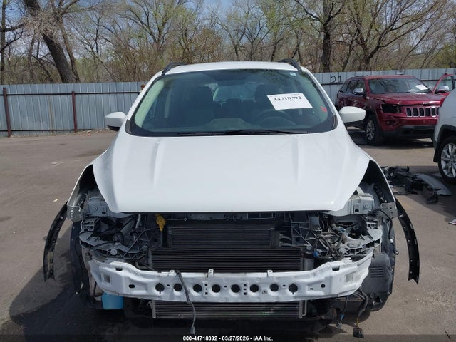 1FMCU9GD1JUA23288 Ford ESCAPE SE