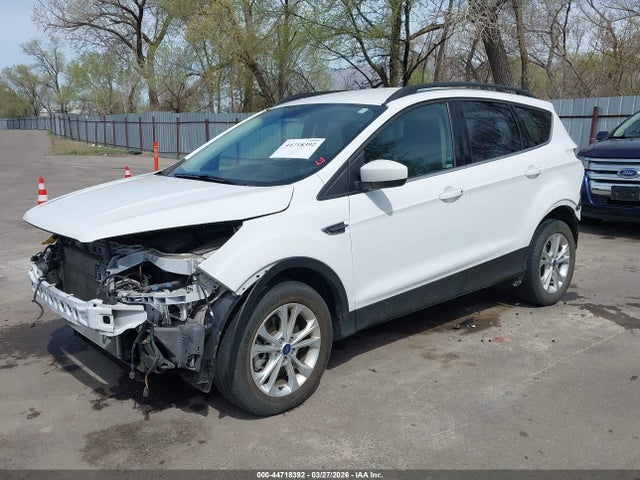 1FMCU9GD1JUA23288 Ford ESCAPE SE