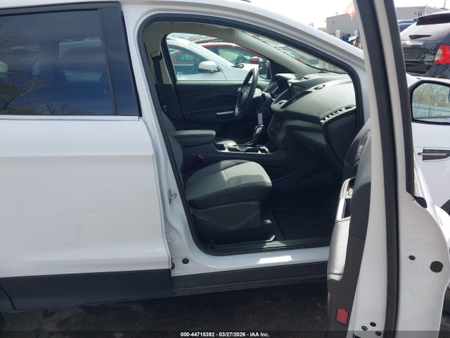 1FMCU9GD1JUA23288 Ford ESCAPE SE