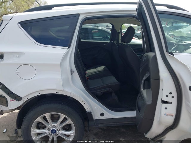 1FMCU9GD1JUA23288 Ford ESCAPE SE