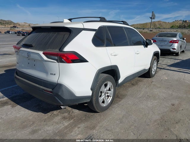 2T3W1RFV7MW170372 Toyota Rav4 Xle