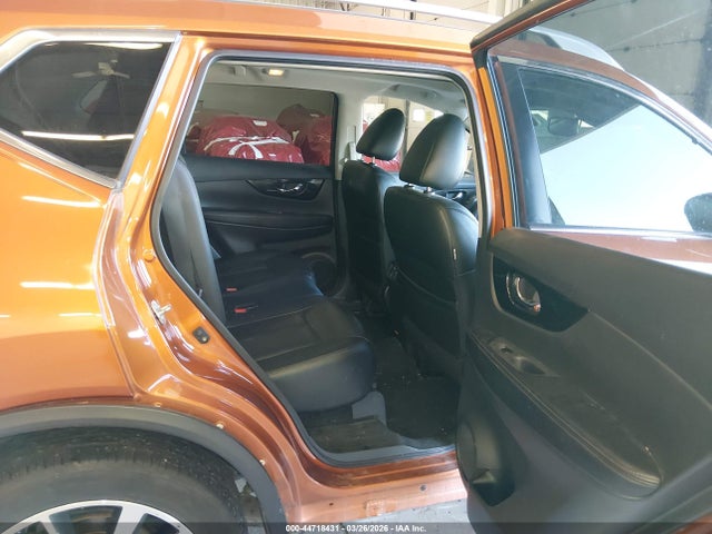 5N1AT2MV1KC711023 Nissan Rogue Sl