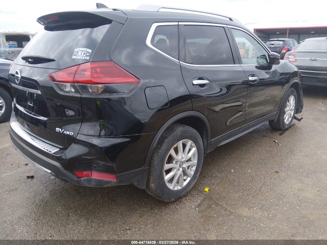 2018 Nissan Rogue Sv მანქანა იყიდება აუქციონზე, vin: 5N1AT2MV8JC816897, აუქციონის ნომერი: 44718439