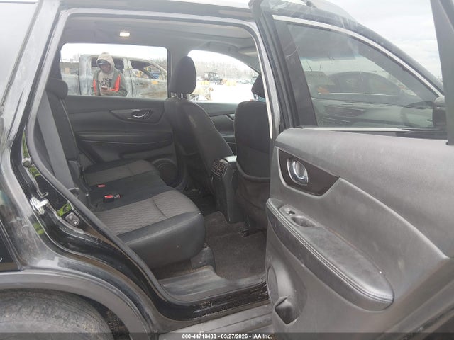 2018 Nissan Rogue Sv მანქანა იყიდება აუქციონზე, vin: 5N1AT2MV8JC816897, აუქციონის ნომერი: 44718439