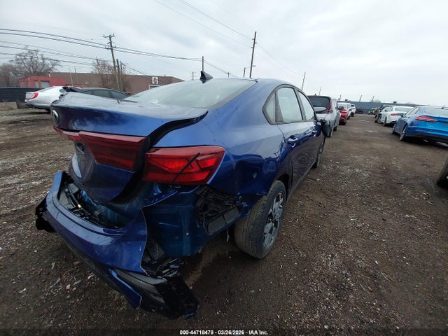 2021 Kia Forte Lxs მანქანა იყიდება აუქციონზე, vin: 3KPF24AD1ME262717, აუქციონის ნომერი: 44718478